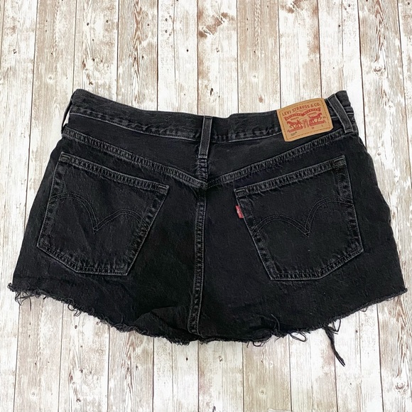 Levi’s 501 Black Denim Cut-Off Jean Shorts 31 - Picture 4 of 14